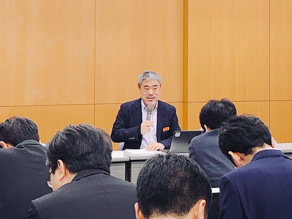 JIMA設立総会、議事進行の光景