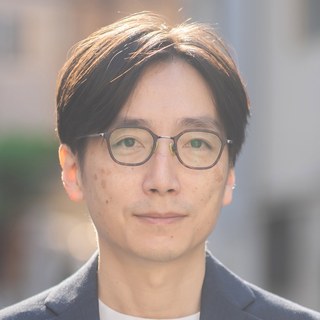 明知 隼二